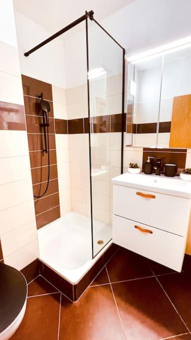 Moderny Apartman S Parkovanim Bratislava Exteriér fotografie