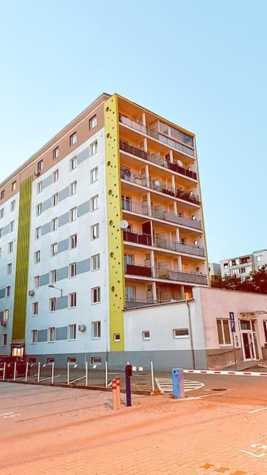Moderny Apartman S Parkovanim Bratislava Exteriér fotografie