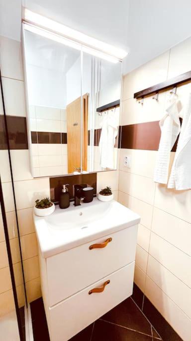 Moderny Apartman S Parkovanim Bratislava Exteriér fotografie