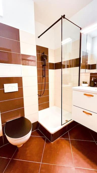 Moderny Apartman S Parkovanim Bratislava Exteriér fotografie