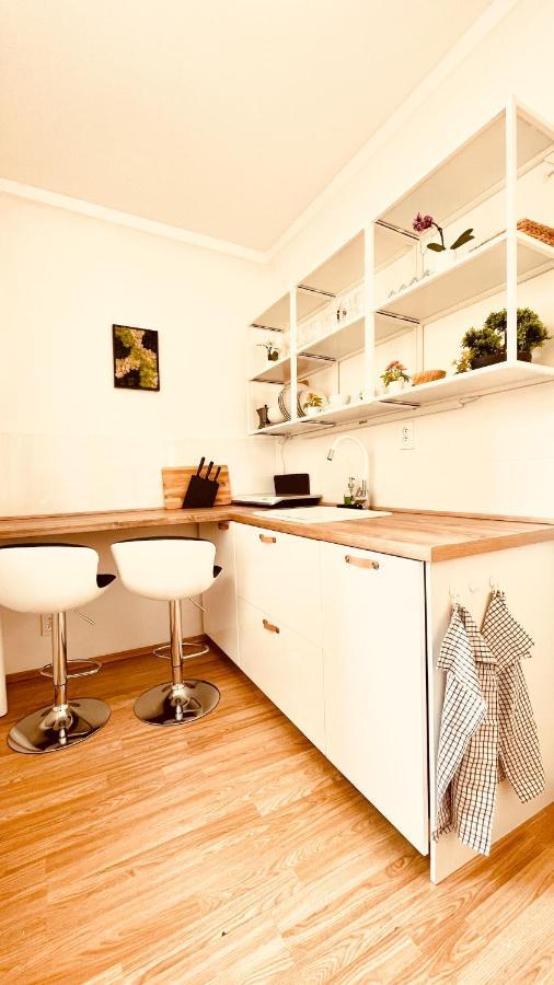 Moderny Apartman S Parkovanim Bratislava Exteriér fotografie
