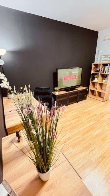 Moderny Apartman S Parkovanim Bratislava Exteriér fotografie